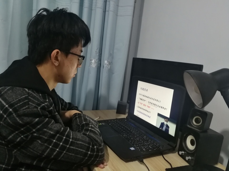 1584348165657023605.jpg 3.黑料网
一堂特殊课.jpg